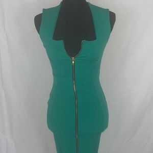 This is a size 4 green dress.